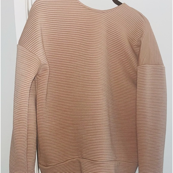 Over sized peach sweater dress with giraffe print - Picture 5 of 5